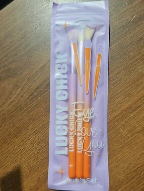 New Lucky Chick Orange Eye Brush Set - 3-Piece Precision Brushes